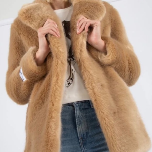 Faux fur oversized jacket by Jakke - Picture 7 of 9
